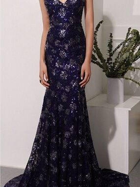 Elegant Navy Sequin Mermaid Evening Dress
